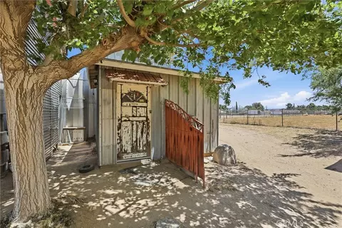 Exterior - 8585 Hickory, Hesperia, CA 92345 photo 11 of 16