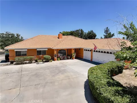 Exterior - 8585 Hickory, Hesperia, CA 92345 photo 3 of 16