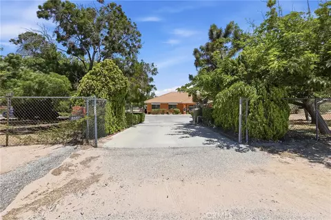 Exterior - 8585 Hickory, Hesperia, CA 92345 photo 13 of 16