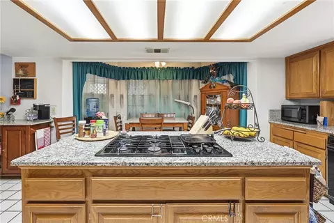 Kitchen - 8585 Hickory, Hesperia, CA 92345 photo 2 of 3
