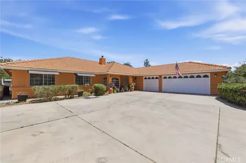 Exterior - 8585 Hickory, Hesperia, CA 92345 photo 2 of 16