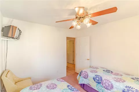 Bedroom - 14744 Crofton Ln, Helendale, CA 92342 photo 8 of 12