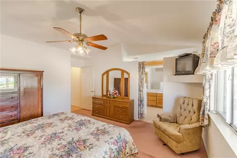 Bedroom - 14744 Crofton Ln, Helendale, CA 92342 photo 12 of 12