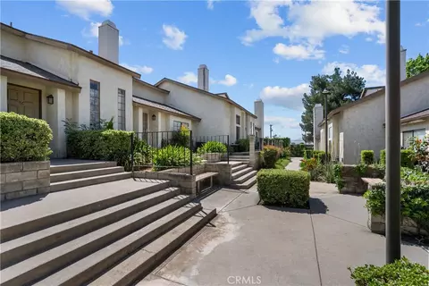 1974 E Lynwood Dr #2B, San Bernardino, CA 92404