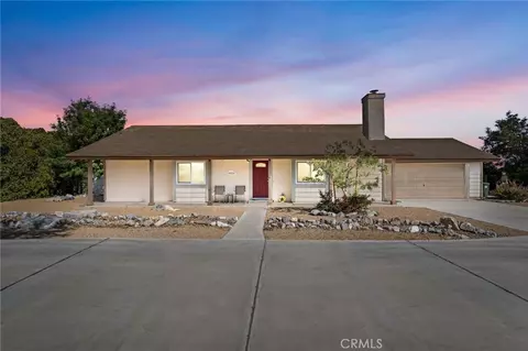 14420 Iroquois Rd, Apple Valley, CA 92307