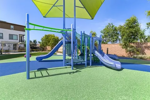 View/Area - 9524 Hannah Way, Riverside, CA 92503 photo 1 of 1