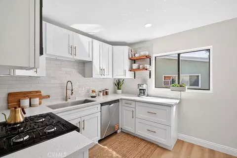 Kitchen - 925 E Appleton, Long Beach, CA 90802 photo 1 of 4