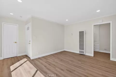 Living - 925 E Appleton, Long Beach, CA 90802 photo 3 of 5