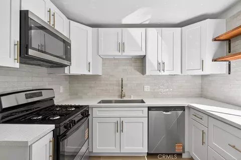 Kitchen - 925 E Appleton, Long Beach, CA 90802 photo 2 of 4