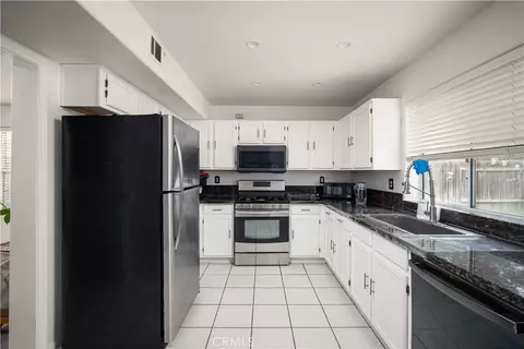 Kitchen - 906 Devonshire, Bakersfield, CA 93312 photo 1 of 3