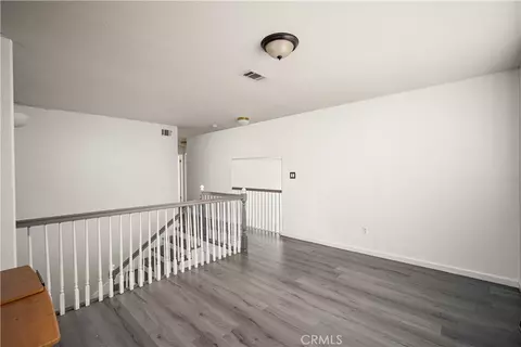Living - 906 Devonshire, Bakersfield, CA 93312 photo 2 of 2
