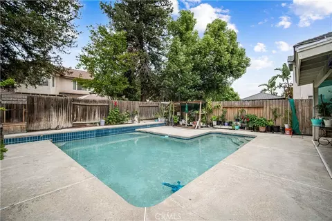 Exterior - 906 Devonshire, Bakersfield, CA 93312 photo 3 of 4