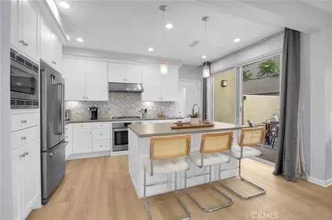 Kitchen - 188 Excursion, Irvine, CA 92618 photo 3 of 7