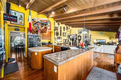 Kitchen - 2421 Cliff Rd, Upland, CA 91784 photo 3 of 5