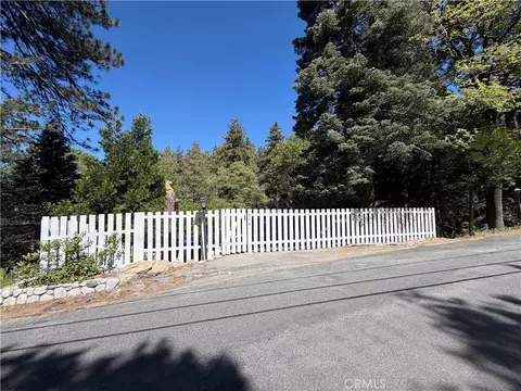 Exterior - 1076 Calanda, Crestline, CA 92325 photo 13 of 36