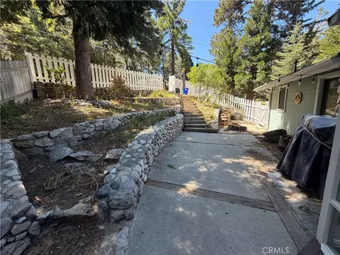Exterior - 1076 Calanda, Crestline, CA 92325 photo 23 of 36