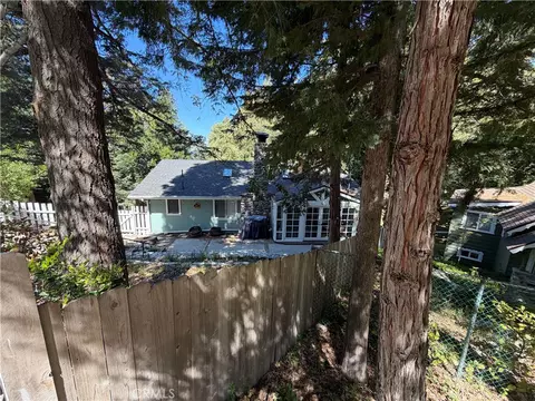 Exterior - 1076 Calanda, Crestline, CA 92325 photo 8 of 36