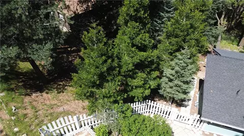 Exterior - 1076 Calanda, Crestline, CA 92325 photo 5 of 36
