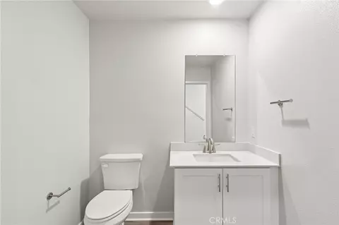 Bath - 4007 Valley Oak Ln #C, El Monte, CA 91733 photo 2 of 2