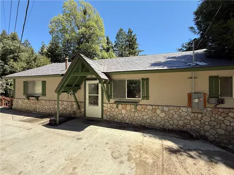 333 La Casita Dr, Twin Peaks, CA 92391
