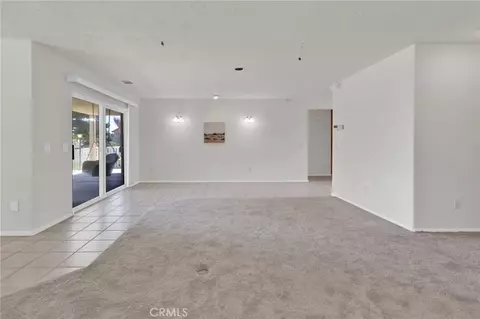 Living - 14740 Blue Grass Dr, Helendale, CA 92342 photo 6 of 13
