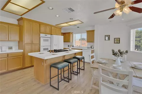 Kitchen - 14740 Blue Grass Dr, Helendale, CA 92342 photo 2 of 5