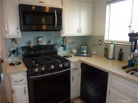 Other - 13766 Burning Tree Dr, Victorville, CA 92395 photo 16 of 34