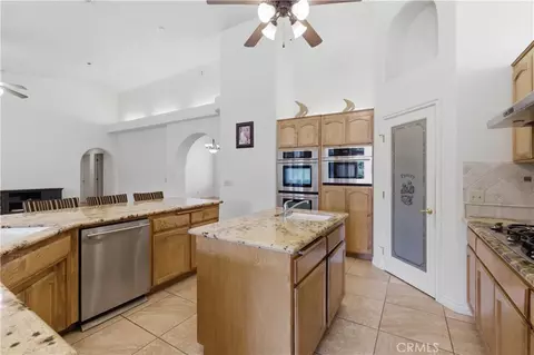 Kitchen - 2777 Brawley, Pinon Hills, CA 92372 photo 3 of 4