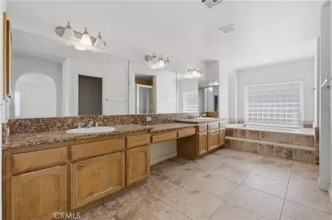 Bath - 2777 Brawley, Pinon Hills, CA 92372 photo 1 of 5