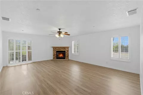 Living - 2777 Brawley, Pinon Hills, CA 92372 photo 5 of 7