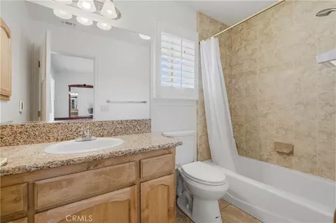 Bath - 2777 Brawley, Pinon Hills, CA 92372 photo 4 of 5