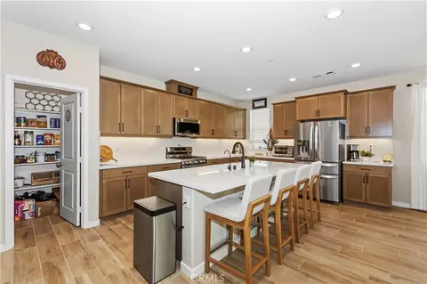 Kitchen - 1560 Foothill Dr, Banning, CA 92220 photo 1 of 4