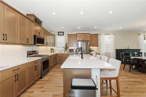 Kitchen - 1560 Foothill Dr, Banning, CA 92220 photo 2 of 4