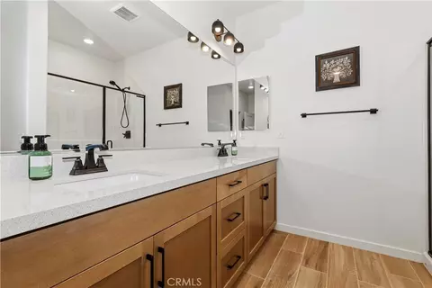 Bath - 1560 Foothill Dr, Banning, CA 92220 photo 1 of 3