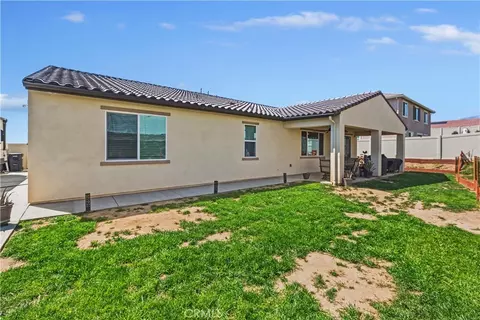 Exterior - 1560 Foothill Dr, Banning, CA 92220 photo 6 of 8