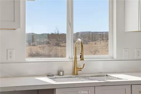 Kitchen - 60033 Sespe, Landers, CA 92285 photo 2 of 2