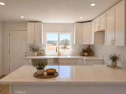 Kitchen - 60033 Sespe, Landers, CA 92285 photo 1 of 3