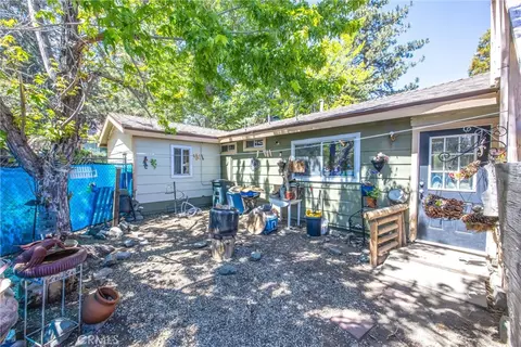 Exterior - 2164 Outer Hwy 2 Hwy S, Wrightwood, CA 92397 photo 11 of 15
