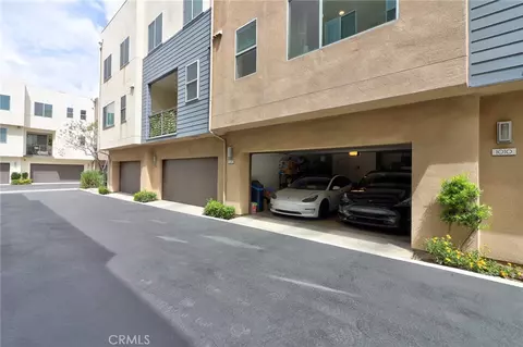 Exterior - 1012 Eucalipto Pl, Montebello, CA 90640 photo 4 of 7