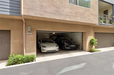Exterior - 1012 Eucalipto Pl, Montebello, CA 90640 photo 5 of 7