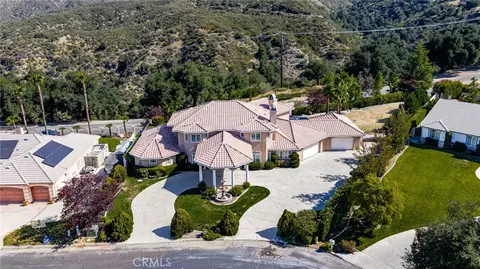 View/Area - 38136 Butterfly Ct, Yucaipa, CA 92399 photo 4 of 10