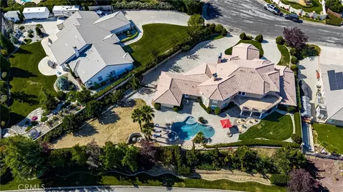 View/Area - 38136 Butterfly Ct, Yucaipa, CA 92399 photo 6 of 10