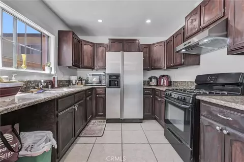 Kitchen - 1325 Glen, Pasadena, CA 91103 photo 1 of 1