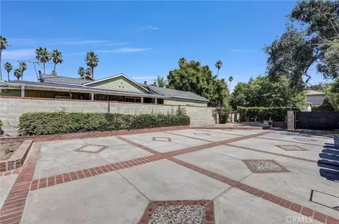 Exterior - 1325 Glen, Pasadena, CA 91103 photo 4 of 8