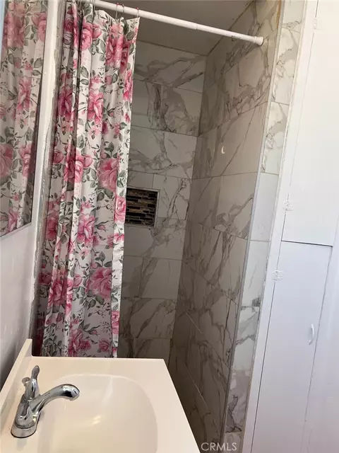 Bath - 13776 Benton St, Trona, CA 93562 photo 3 of 5
