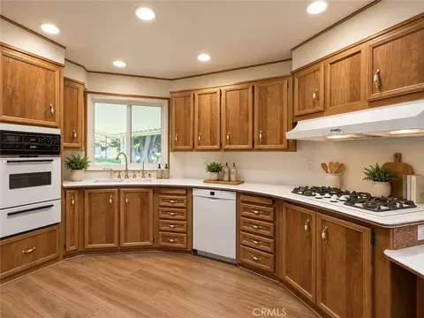 929 E Foothill Blvd #52, Upland, CA 91786 photo 2