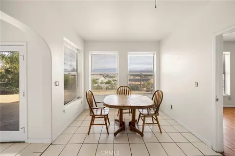 Dining - 613 E Sunset N, Redlands, CA 92373 photo 3 of 3