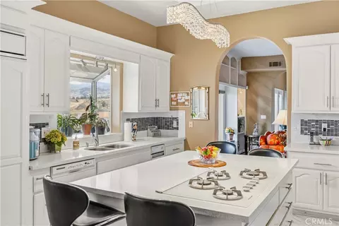 Kitchen - 613 E Sunset N, Redlands, CA 92373 photo 2 of 4