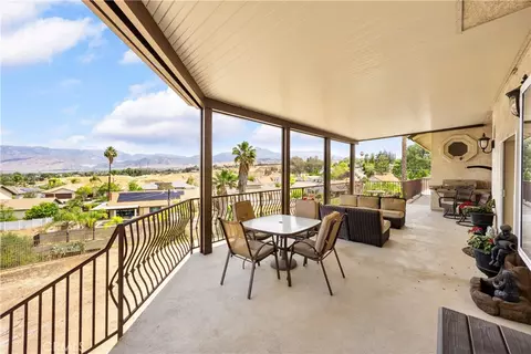 Exterior - 613 E Sunset N, Redlands, CA 92373 photo 3 of 6