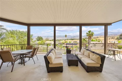 Exterior - 613 E Sunset N, Redlands, CA 92373 photo 5 of 6